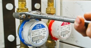 Установка счетчиков воды Новоалтайск цена от 610 руб.